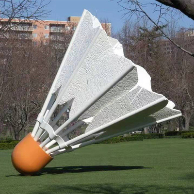 Скульптура Shuttlecock общественной стеклоткани скульптуры пташки бадминтона спортивной площадки гигантская